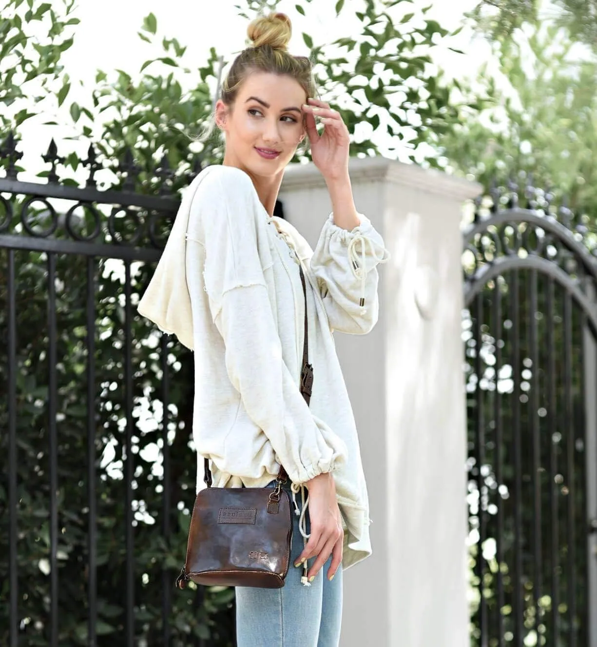Bed:Stu Ventura Crossbody Bag