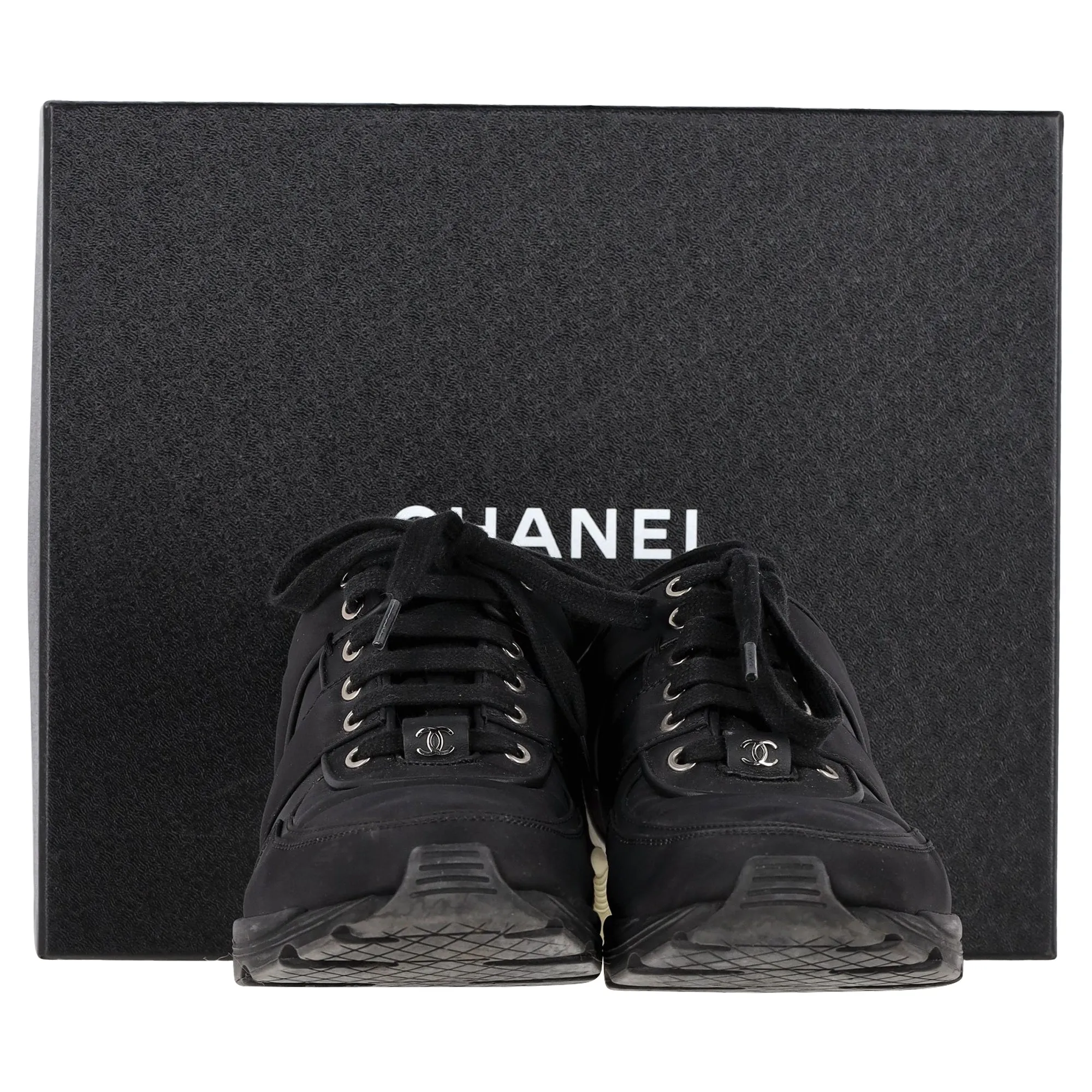 Chanel sneaker