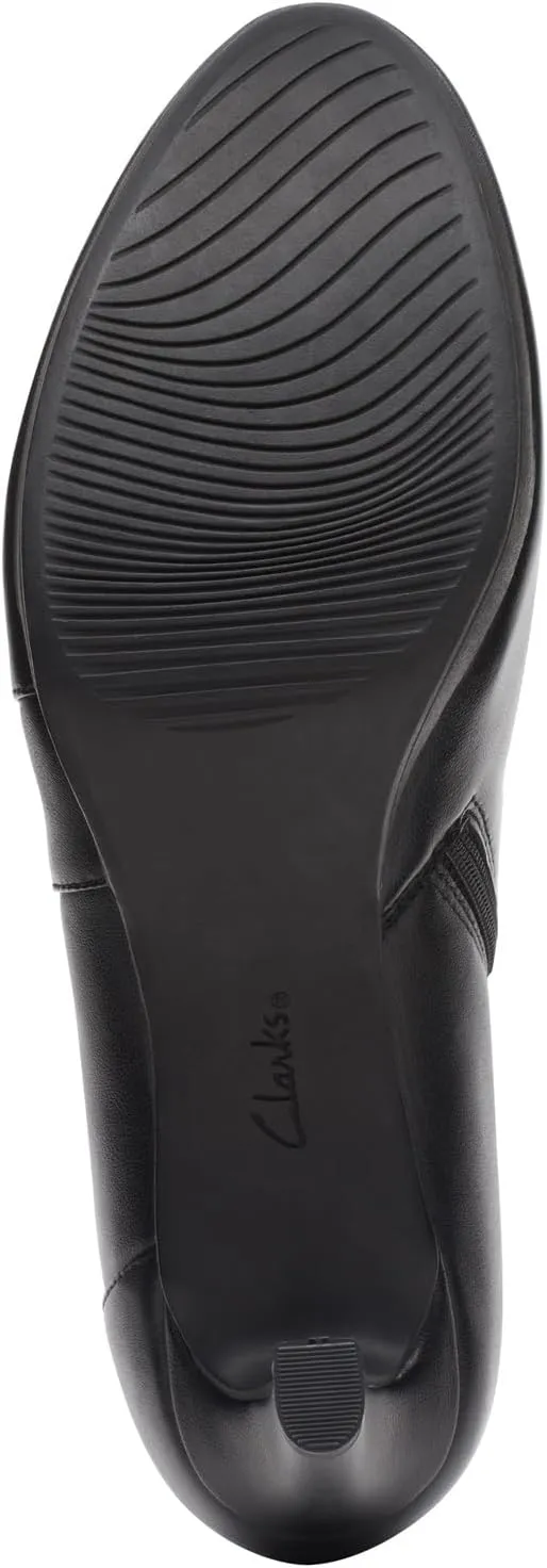 Clarks Women's Ambyr Hope Ankle Boot