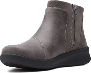 Clarks Women's Sillian 2.0 Hi Ankle Boot