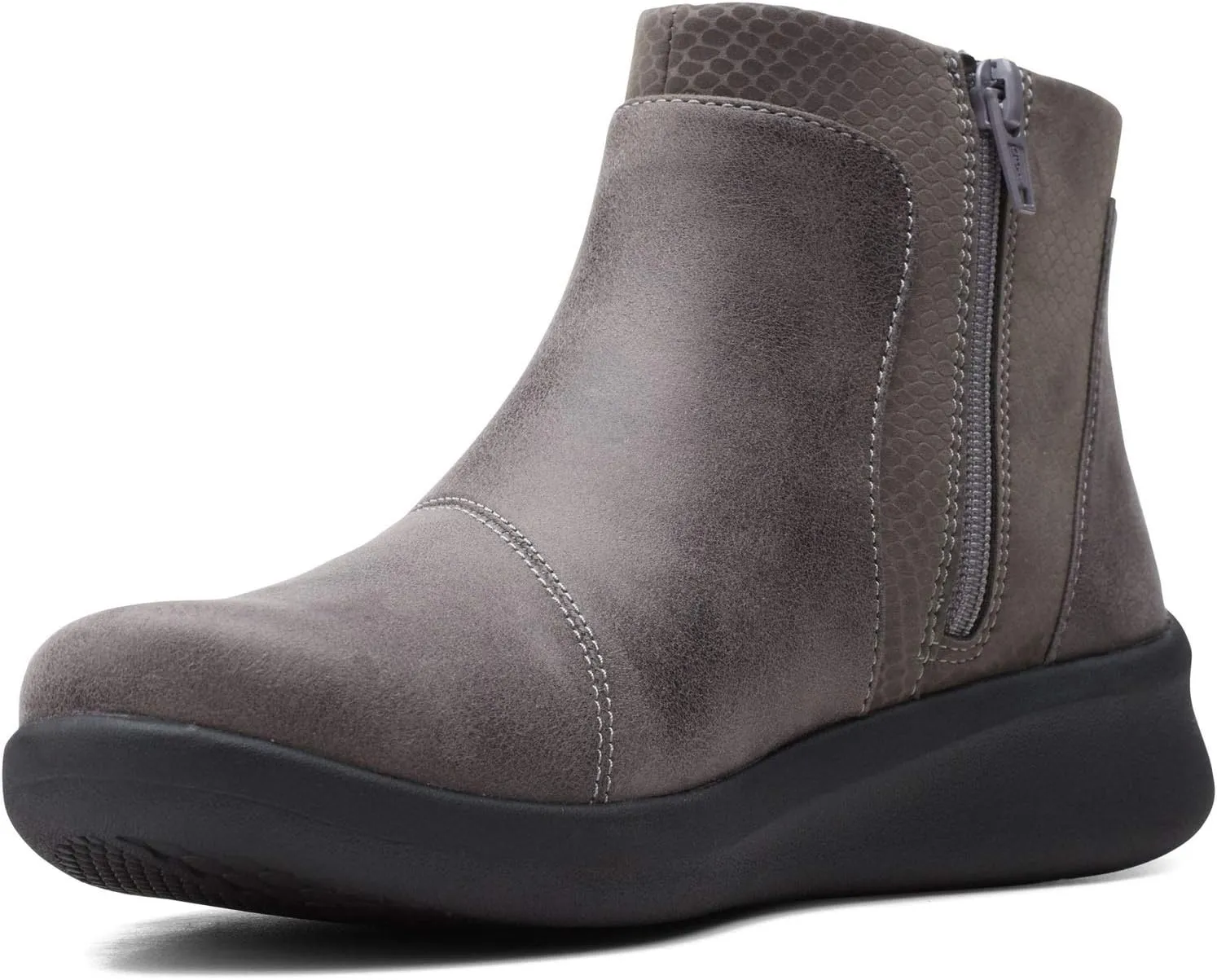 Clarks Women's Sillian 2.0 Hi Ankle Boot