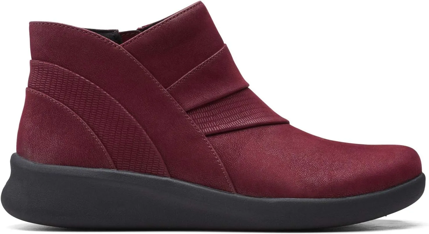 Clarks Women's Sillian 2.0 Rise Ankle Boot