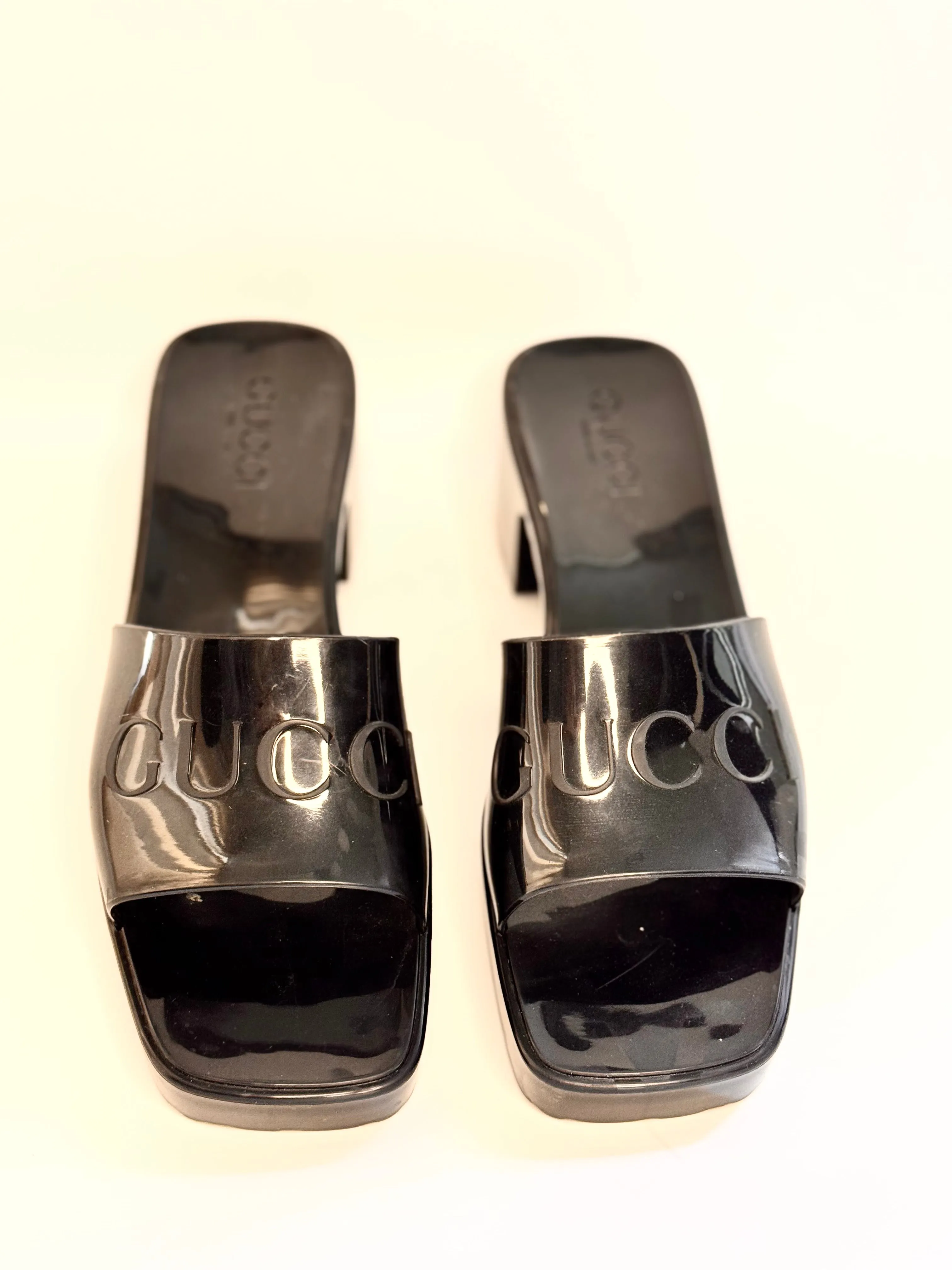 GUCCI Black Rubber Logo Slide Logo-Embossed Sandals Size 38 - New, Never Worn