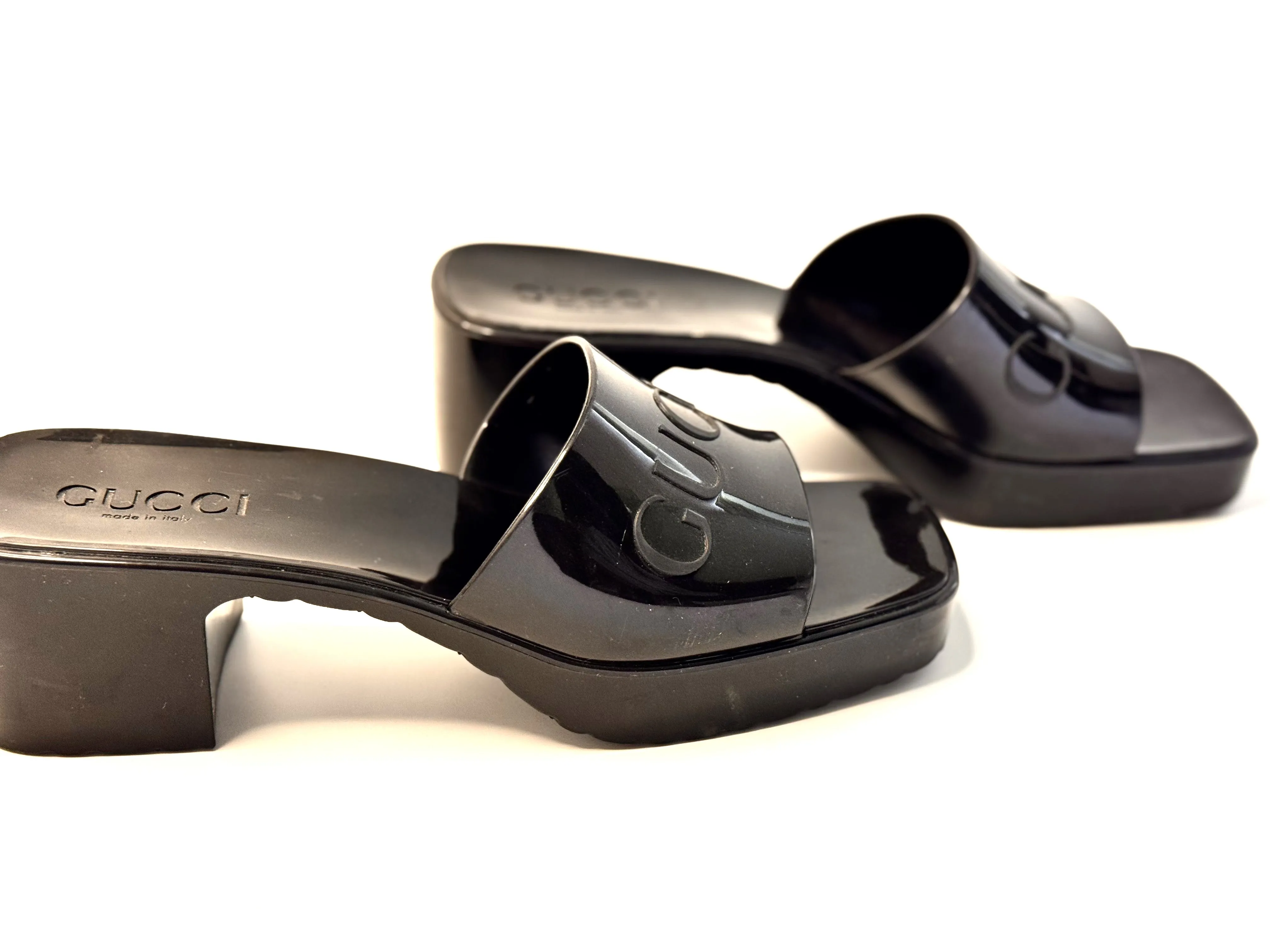 GUCCI Black Rubber Logo Slide Logo-Embossed Sandals Size 38 - New, Never Worn