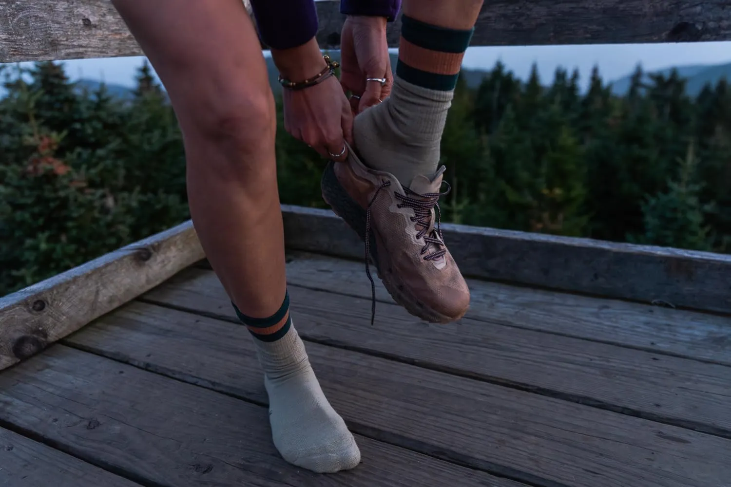 IBEX Merino Wool Traverse Unisex Hiking Socks | Crew Socks with Seamless Toe & Arch Support | Odor-Resistant Trekking Socks