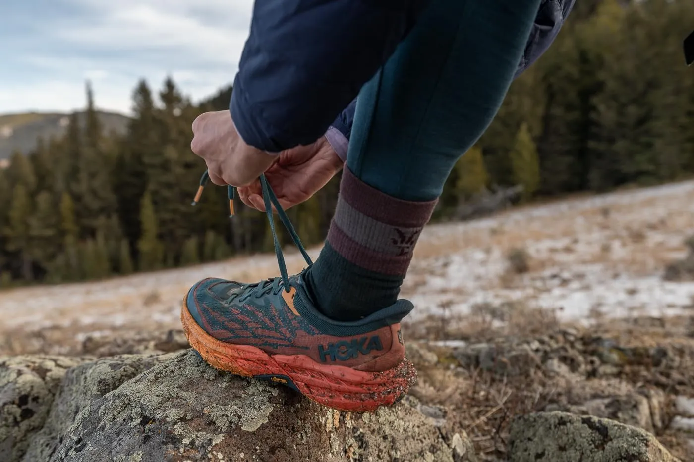 IBEX Merino Wool Traverse Unisex Hiking Socks | Crew Socks with Seamless Toe & Arch Support | Odor-Resistant Trekking Socks