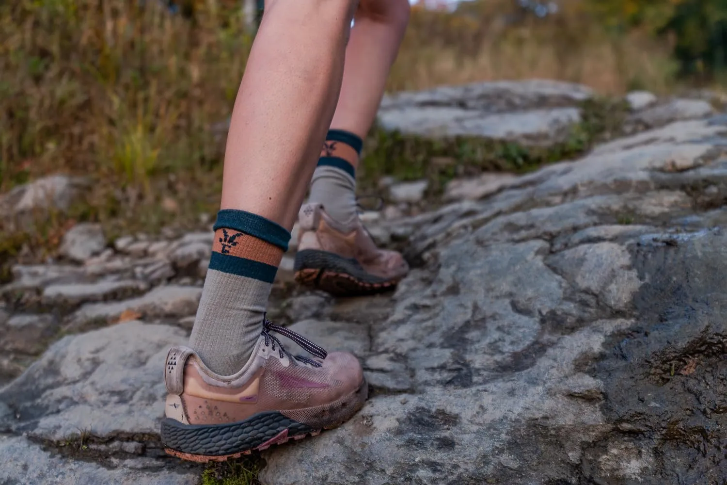 IBEX Merino Wool Traverse Unisex Hiking Socks | Crew Socks with Seamless Toe & Arch Support | Odor-Resistant Trekking Socks