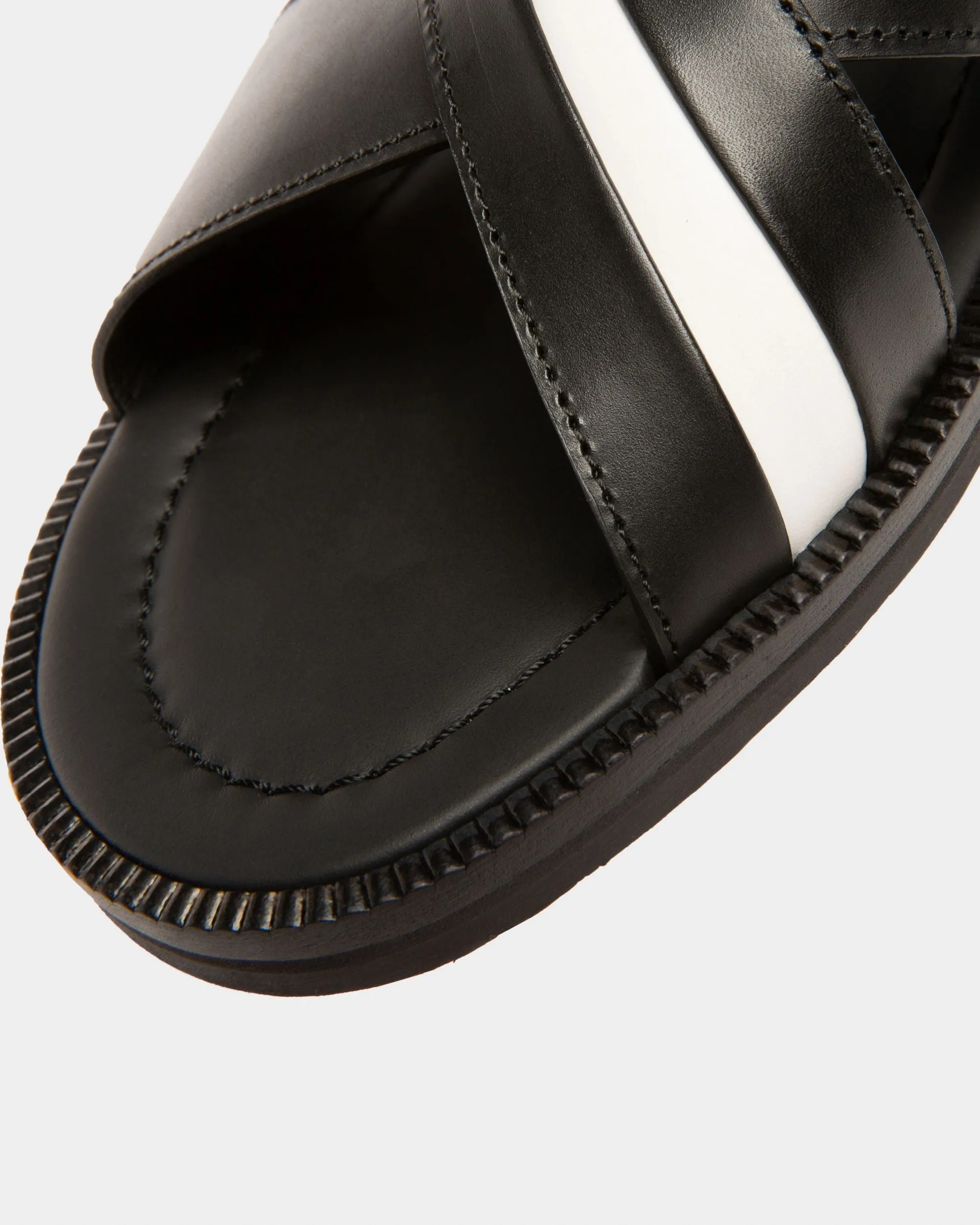 Jaabir Leather Sandals In Black