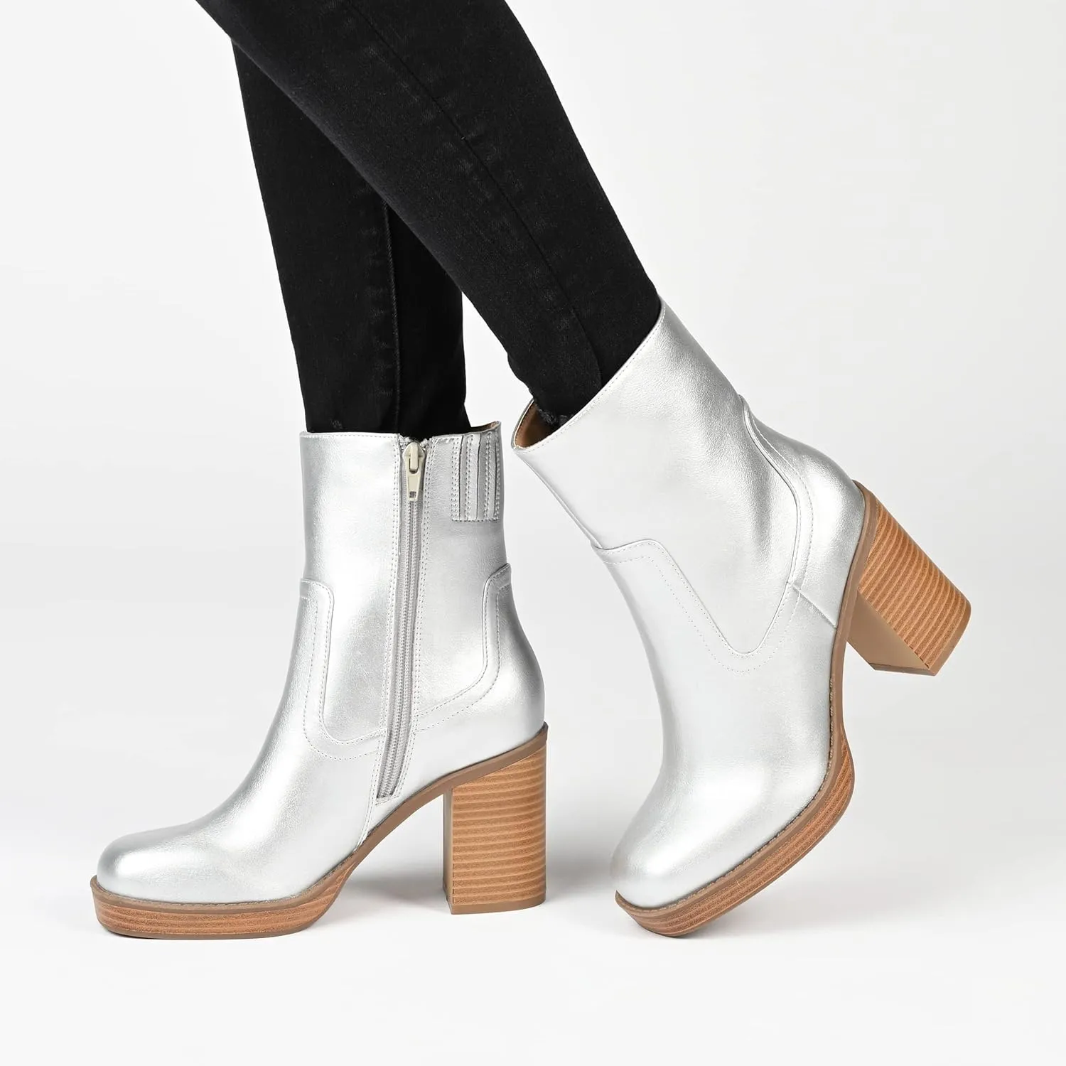 Journee Women's Comfort Foam Brittany Booties