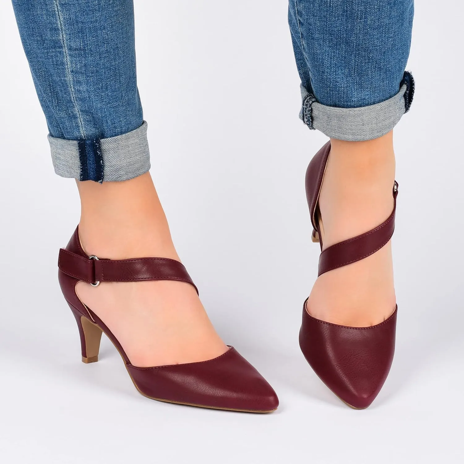 Journee Women's Comfort Foam Tillis Pumps
