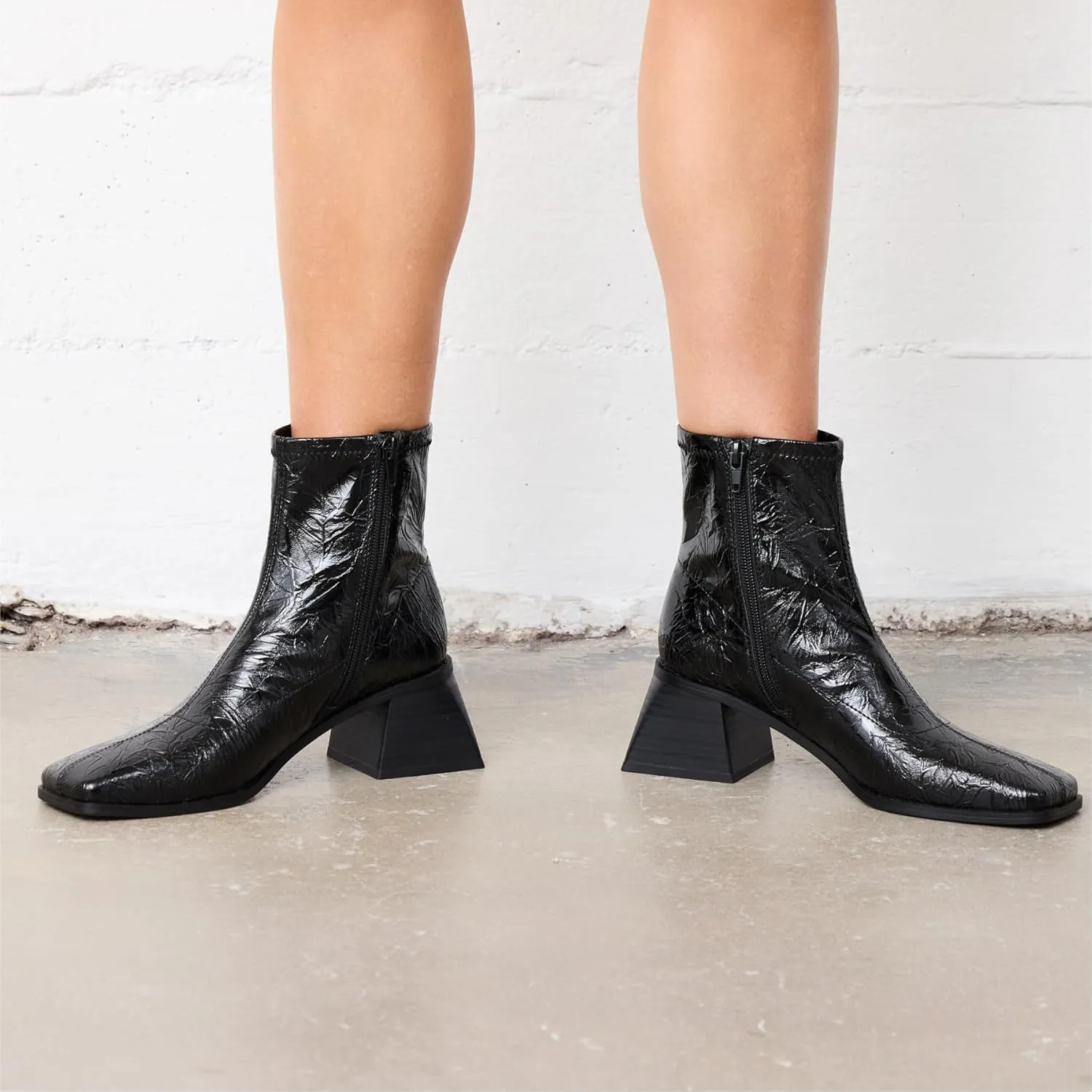 Katy Perry Women's The Lolette Stretch Ankle Boot Fashion