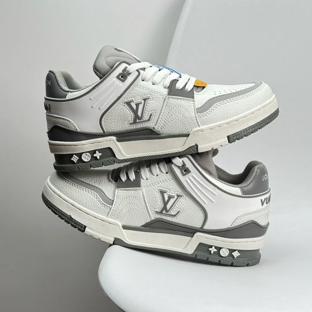 Louis Vuitton Mid Replica Trainer – Luxury Design, Premium Craftsmanship, Elevated Street Style.