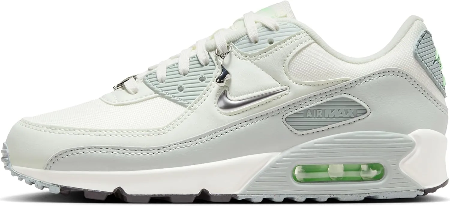 Nike Women's Air Max 90 SE Trainers