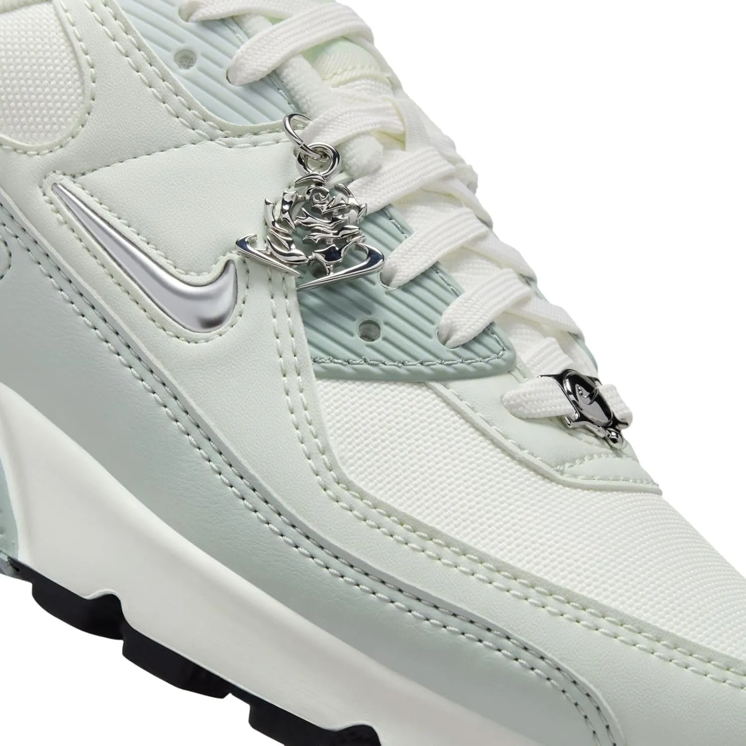 Nike Women's Air Max 90 SE Trainers