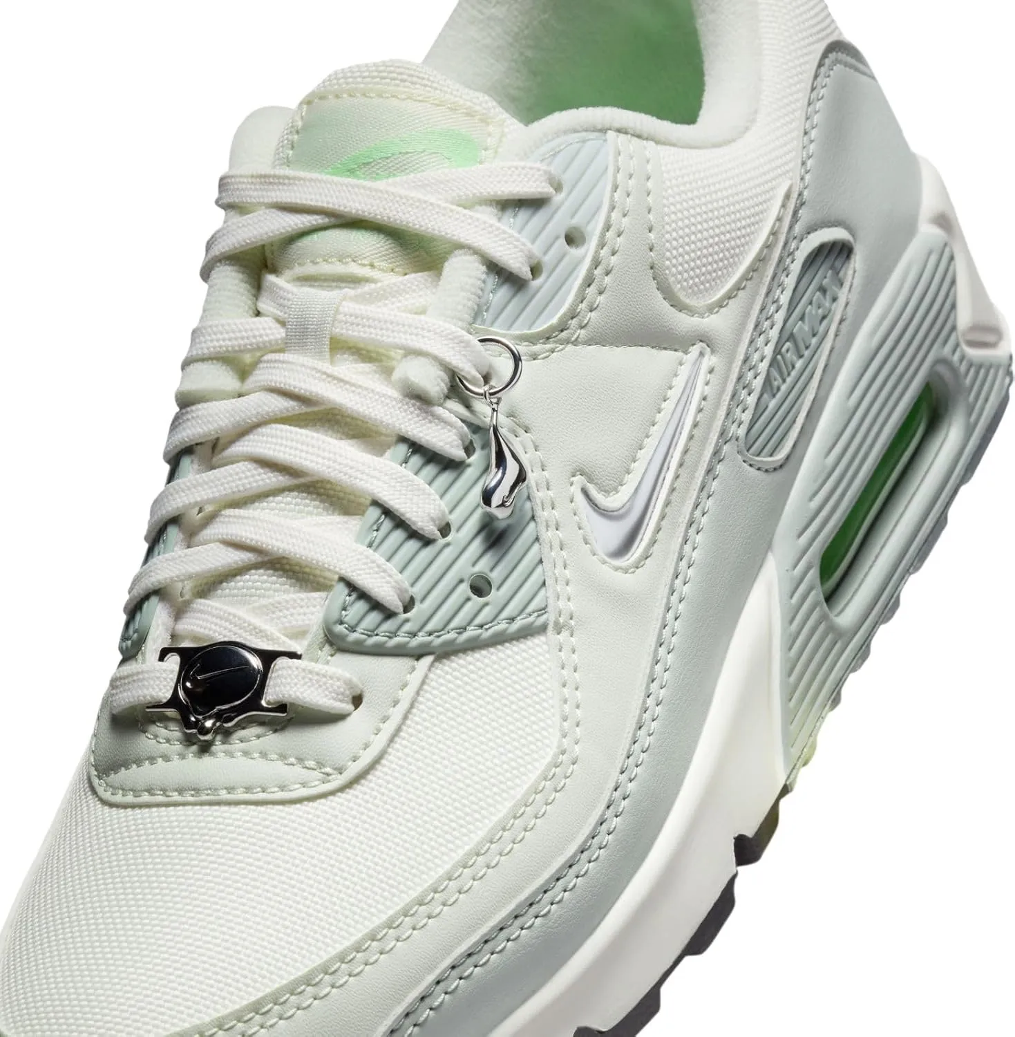 Nike Women's Air Max 90 SE Trainers