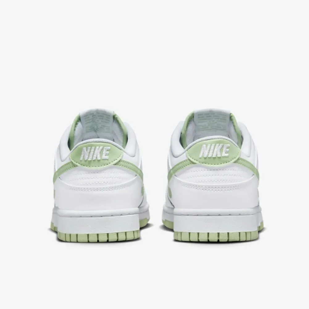 Nike Women's Retro Sneaker