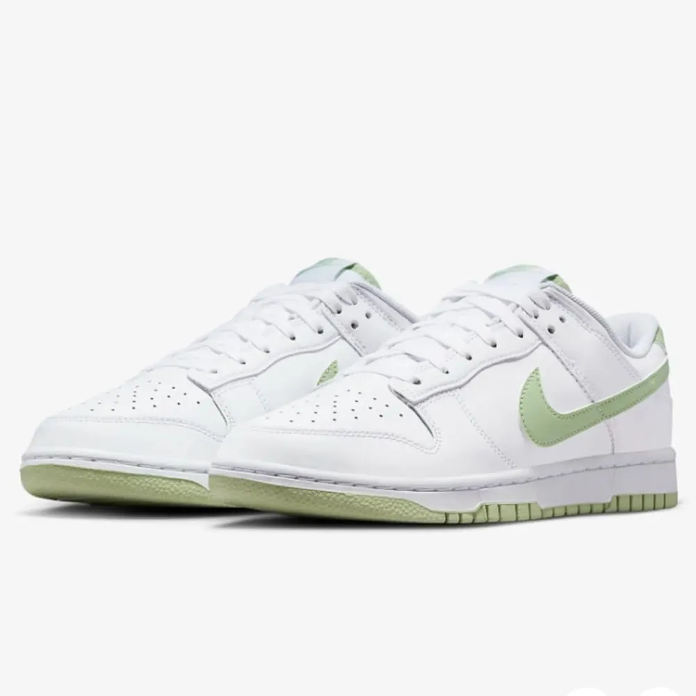 Nike Women's Retro Sneaker
