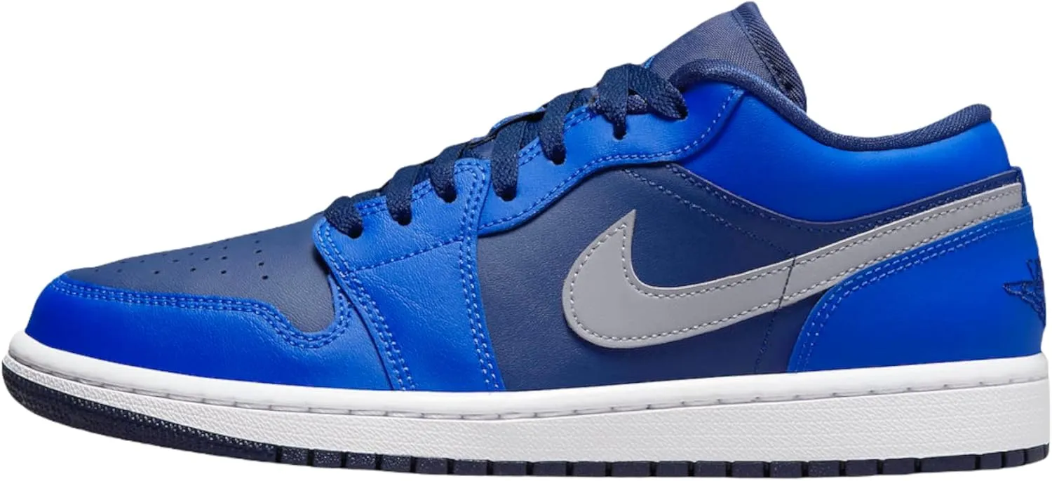 NIKE Women's Sneaker