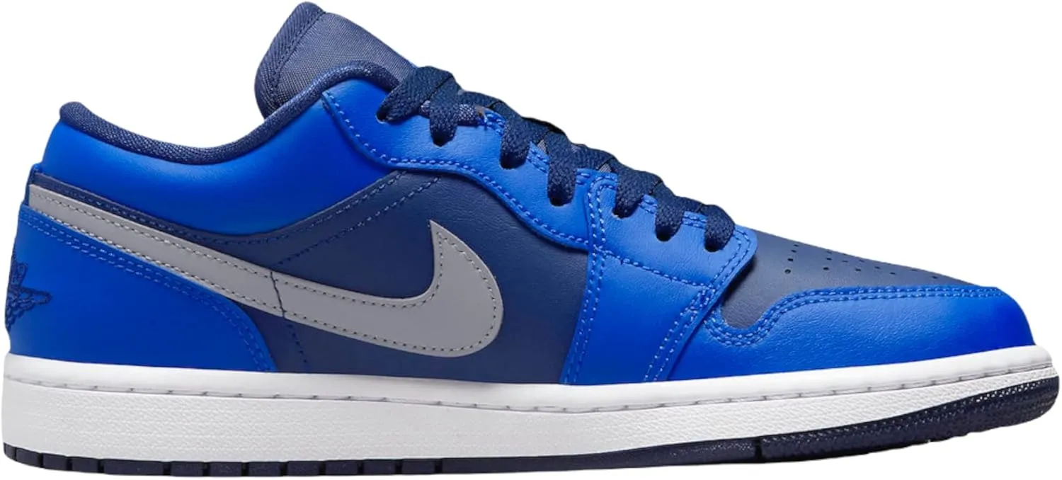 NIKE Women's Sneaker