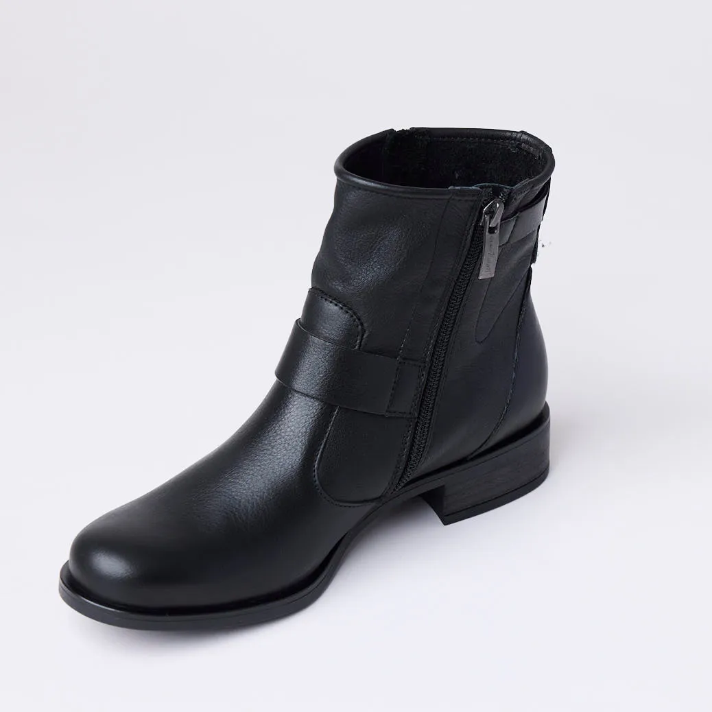 Paul Green Black Leather Ankle Boots