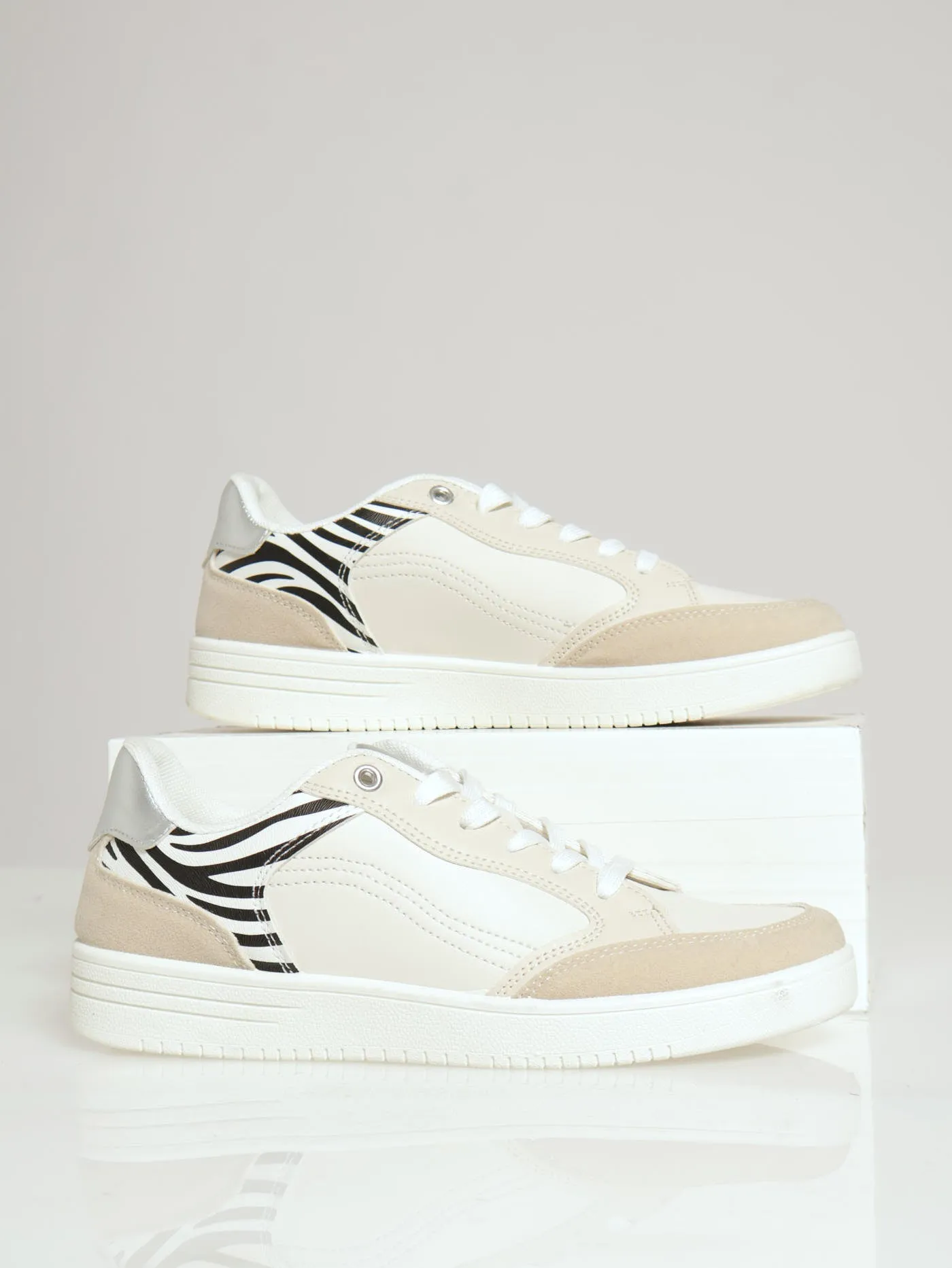 Plim Sneaker With Zebra Print Counter - White
