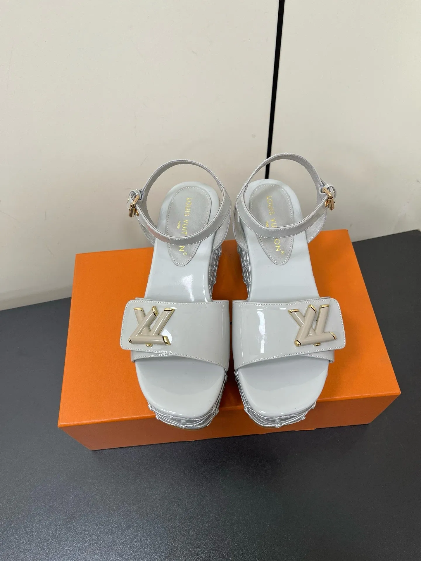 SE1578 Shake Wedge Sandal / Size5-11