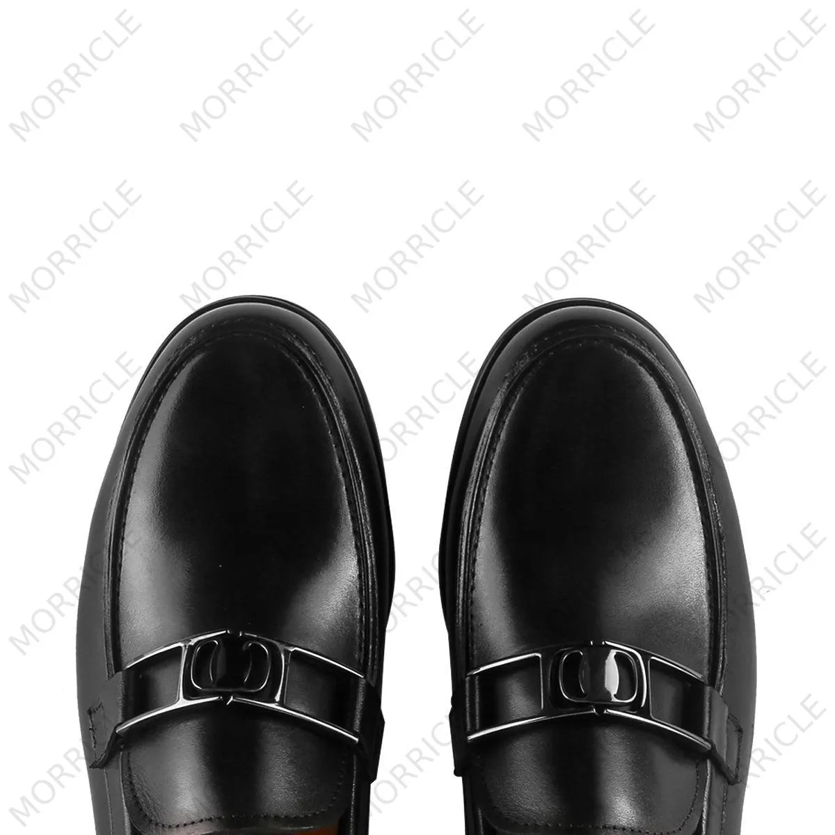 Timeless Striking Loafers with Hardware