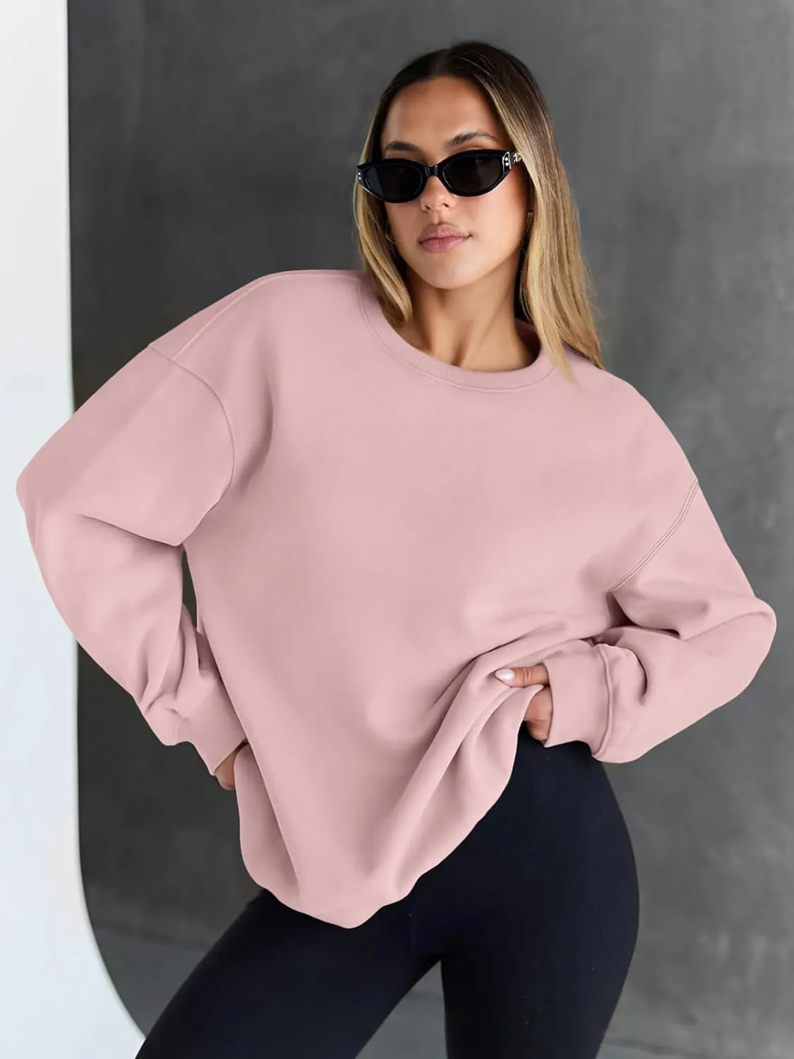 Trendy Queen Sweatshirts for Women Hoodies Oversized Crewneck Tops Sweaters Comfy Fall Winter Outfits Clothes 2025 Fashion