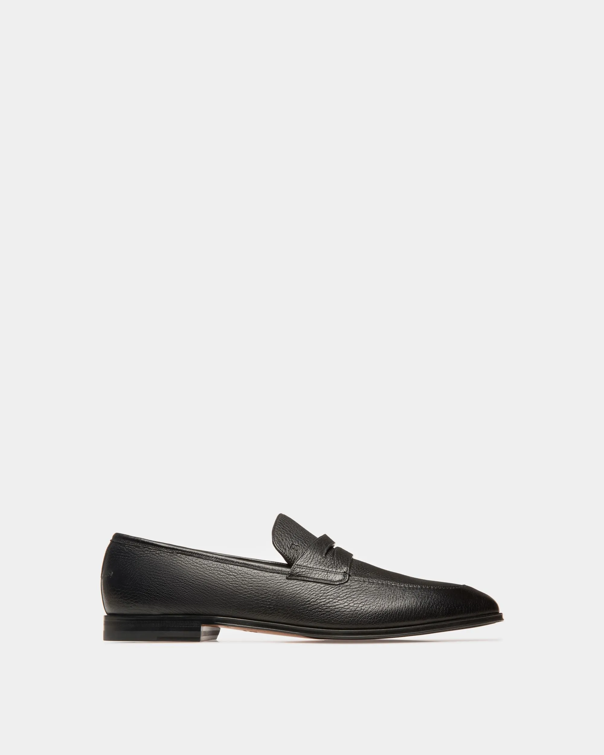 Webb Men's Grained Deer Leather Penny Loafer In Black