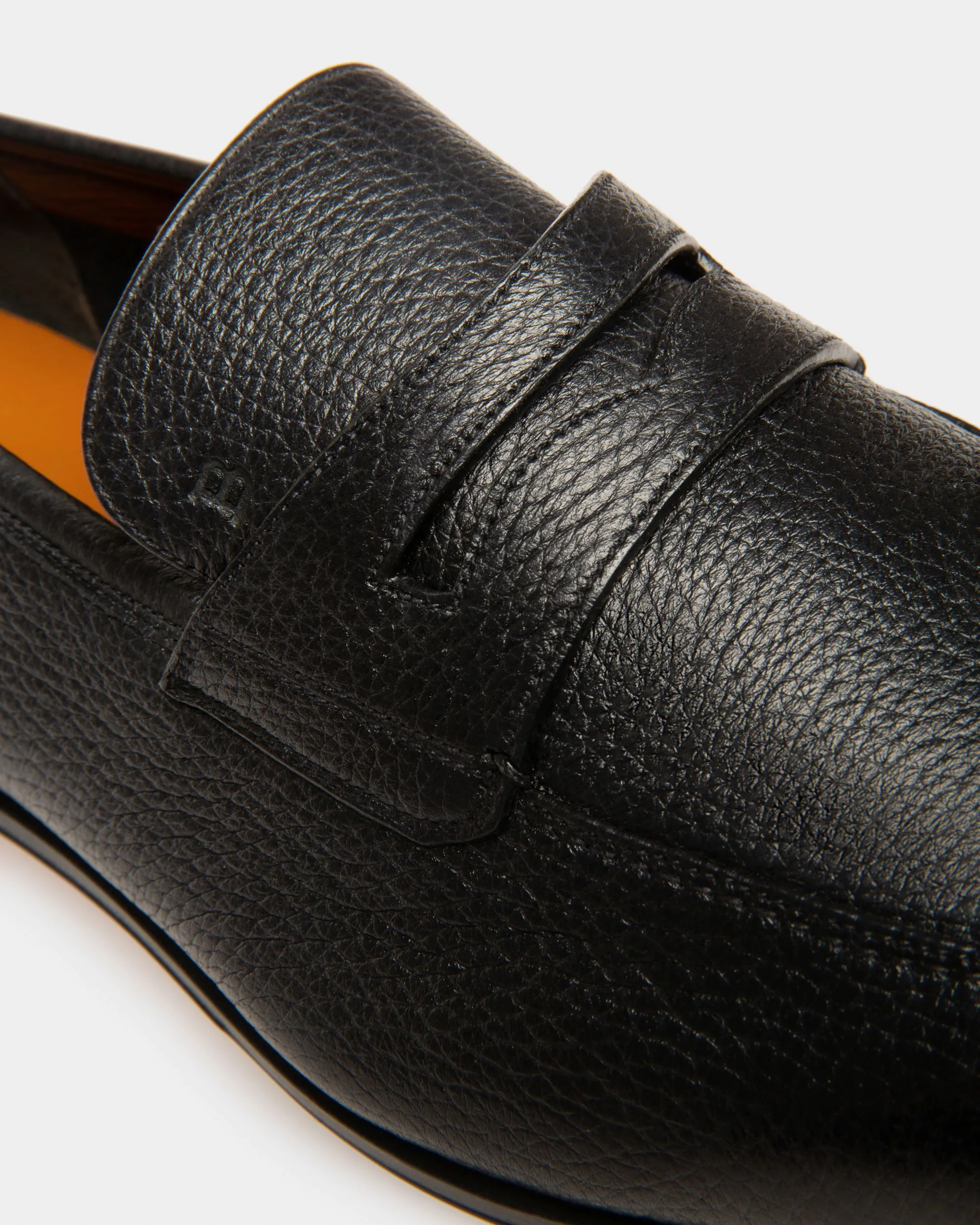 Webb Men's Grained Deer Leather Penny Loafer In Black